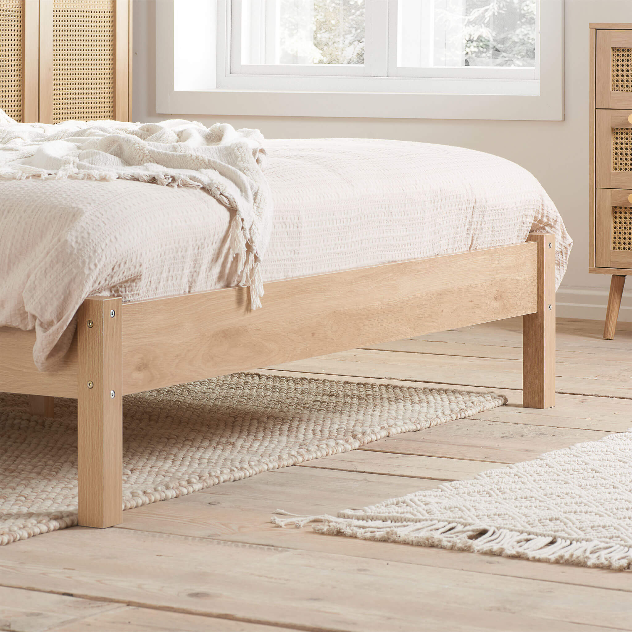Croxley Rattan Bed Oak - Image 3